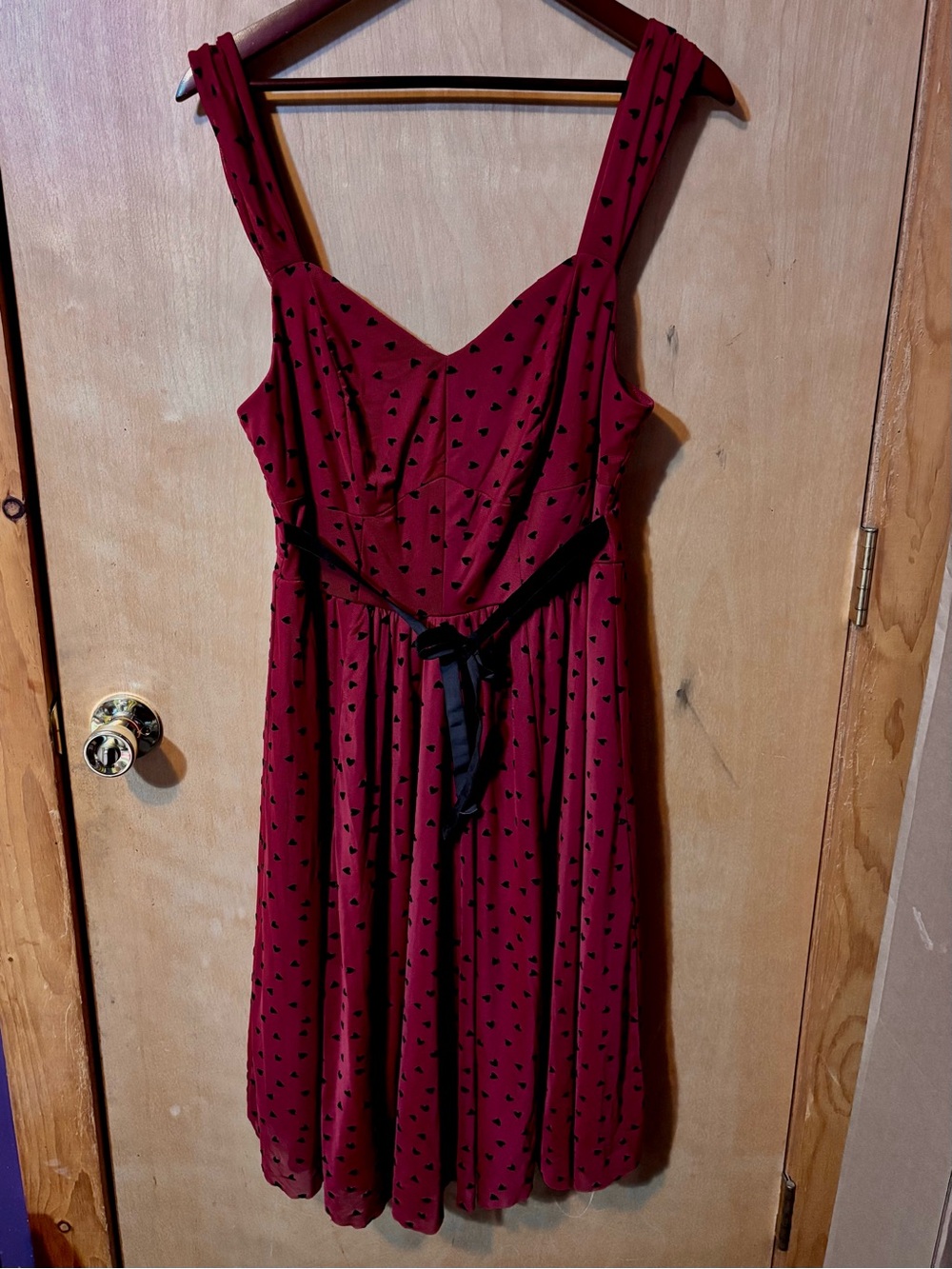 Torrid Belted Midi Dress with Black Heart Flocked Detail NWT - Picture 2 of 6